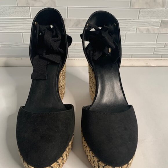 Black and Gold J Lo Espadrille Wedge Heels - Picture 1 of 6
